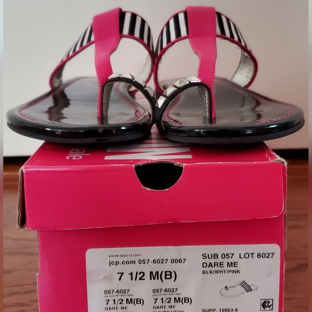 Cosmopolitan flat sandals - Picture 6 of 6